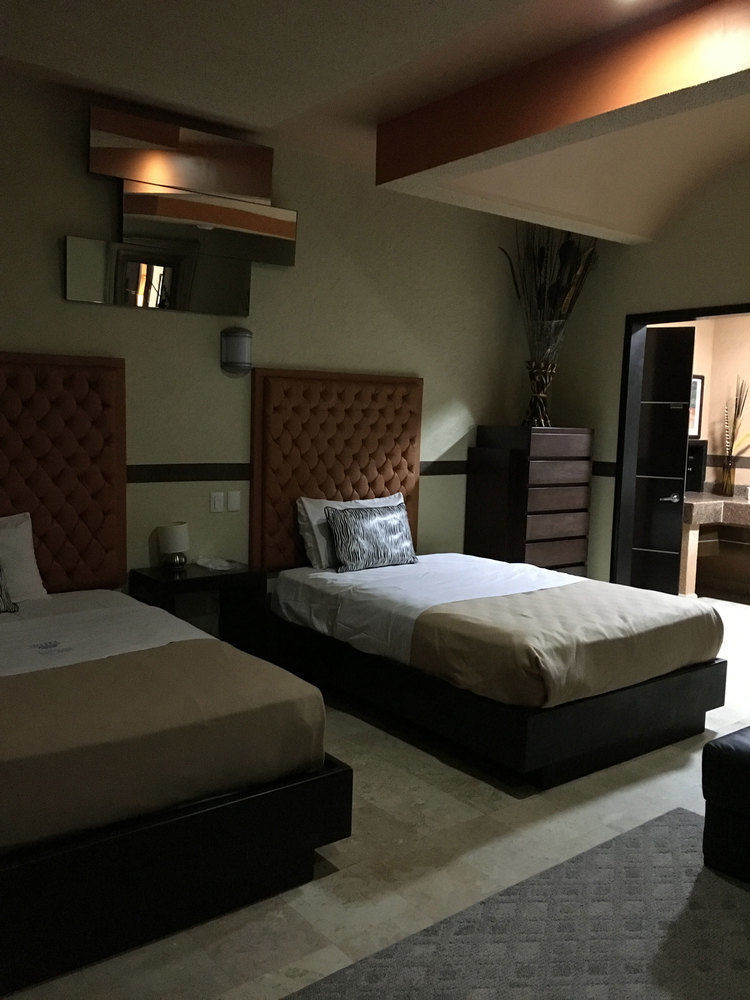 Villas Y Suites Paraiso Del Sur 库埃纳瓦卡 外观 照片