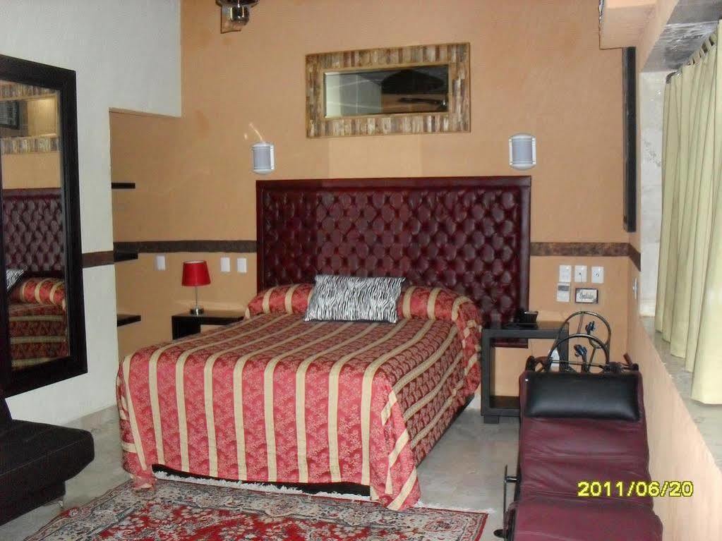 Villas Y Suites Paraiso Del Sur 库埃纳瓦卡 外观 照片